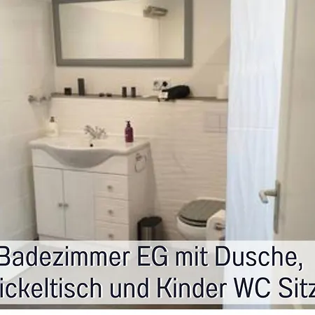 - Hunde Willkommen, Nicht Nur Geduldet - Hoher Zaun - Terrasse - Infrarotkabine - Familienfreundlich Ferienhaus *